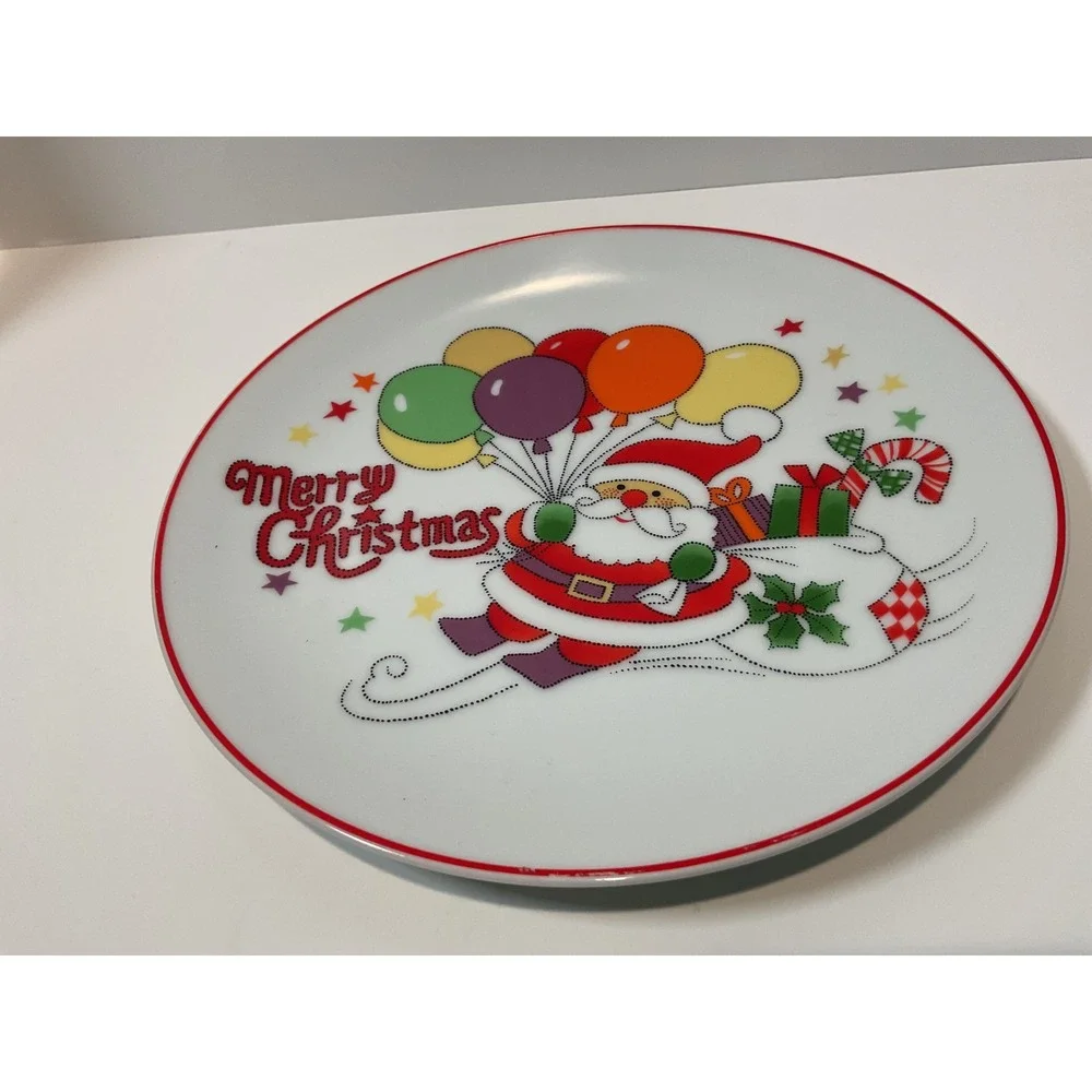 Vintage Seizan Fine China Merry‎ Christmas Santa Plate Red Rim 7 Inch Dessert